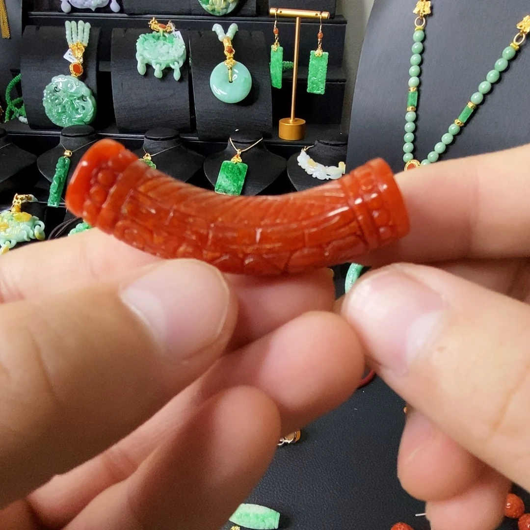 颈饰未镶嵌翡翠吊坠