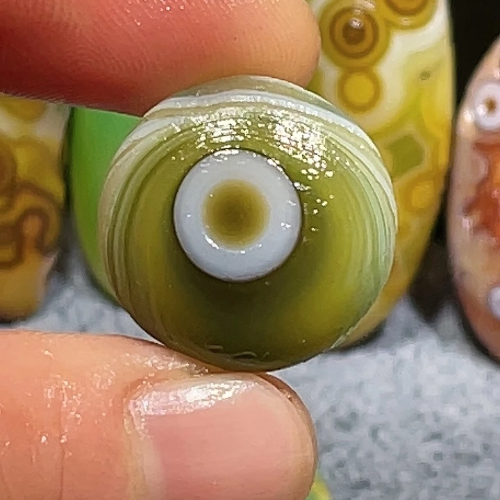 玛瑙/玉髓未镶嵌珠宝奇石