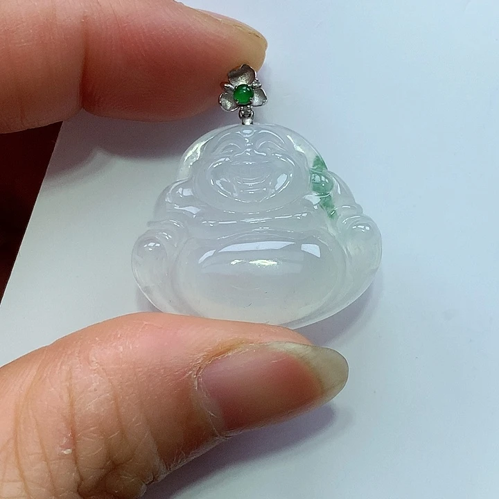 翡翠18K金镶嵌颈饰佛