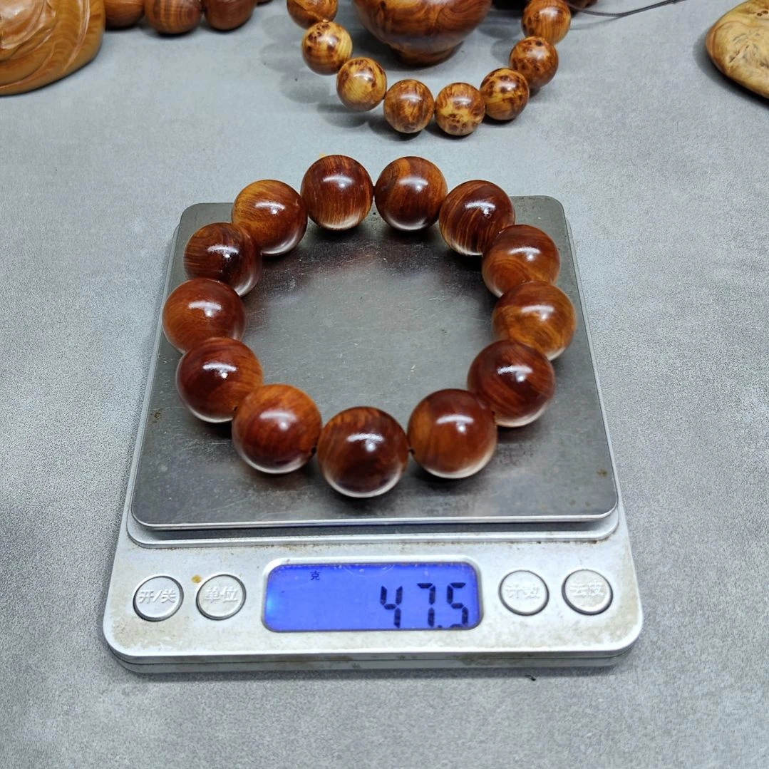 猫***解1.8玉华太行崖柏。。。。