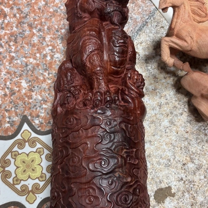 贵***）木...................