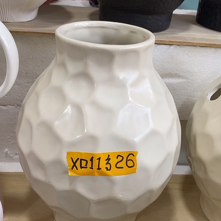 陶盆有孔 瑕疵针孔漏釉介意勿拍外口 11外高26