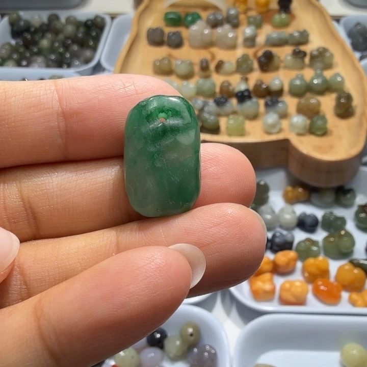 和田玉未镶嵌珠宝半成品