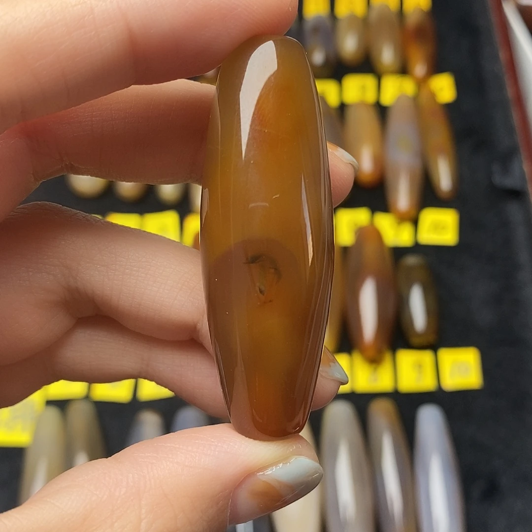 瑞***柜玛瑙/玉髓未镶嵌颈饰