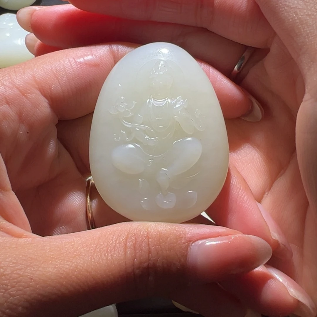 宋****和田玉未镶嵌颈饰