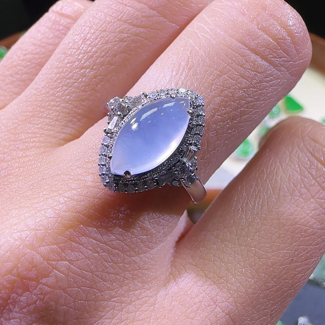 翡翠戒指18K金镶嵌翡翠戒指