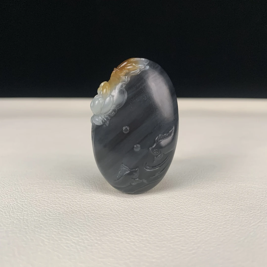 【豫人豫品】和田玉吊坠三色莲花H649