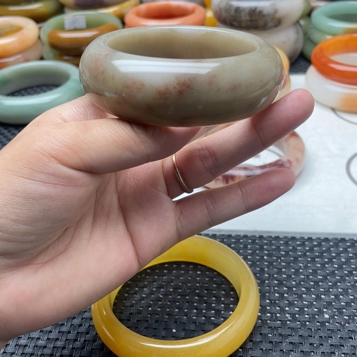 石英岩玉手镯未镶嵌用****1