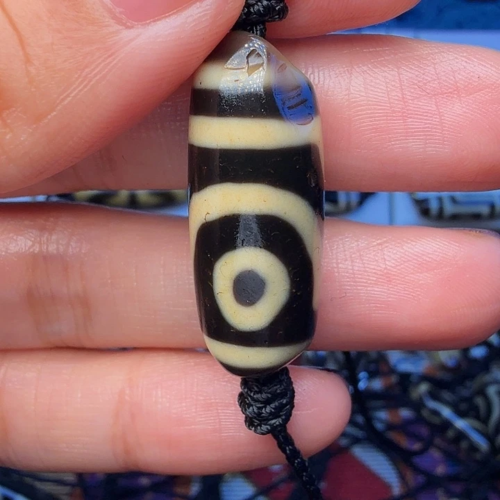 只买单纯的吊坠，没带链子，属的性质。