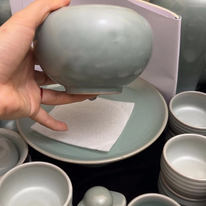汝瓷纯手工拉坯钵带瑕