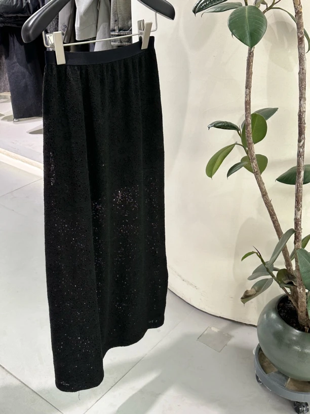 泡菜夜空黑可盐可甜双层钩花松紧腰半裙蕾丝气质