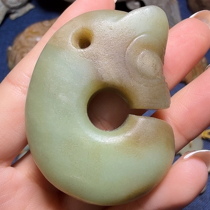 江***湘和田玉（糖玉）未镶嵌颈饰