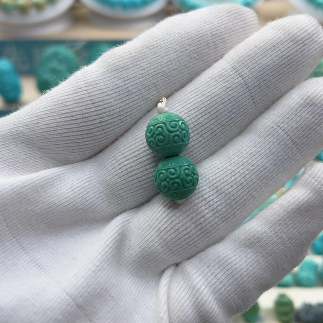 绿松石配饰未镶嵌