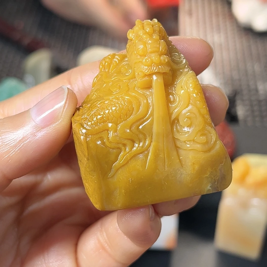 寿山石印石这种现象很容易出现