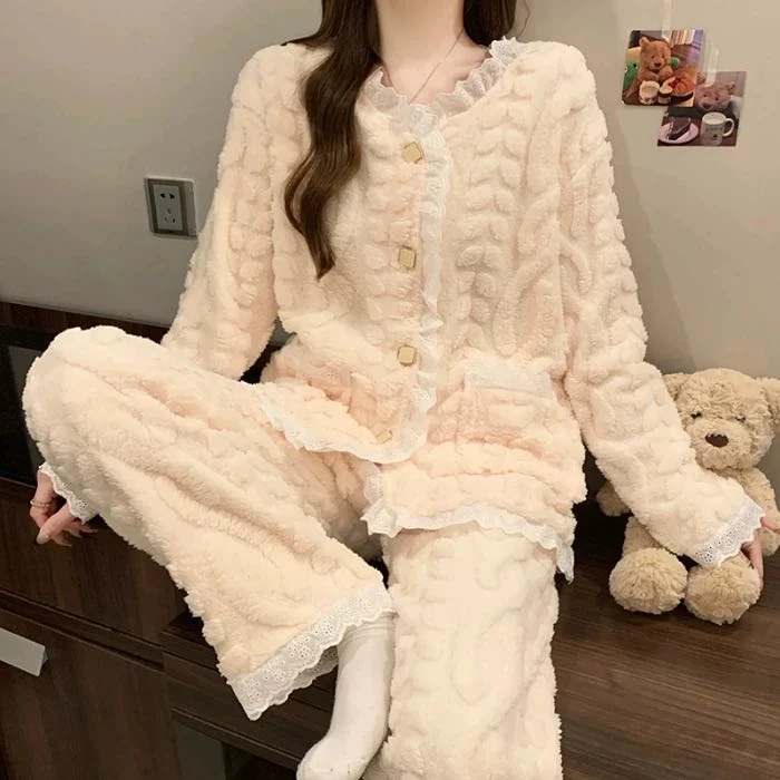 女纽扣款珊瑚绒睡衣家居服套装女士女冬天长袖加绒蕾丝边可外穿