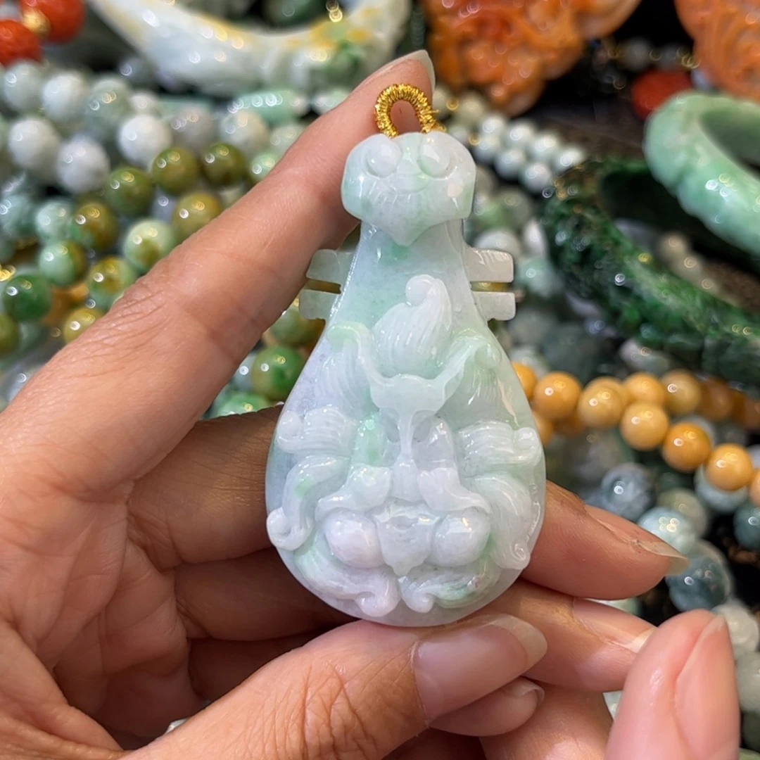 翡翠颈饰未镶嵌待编款