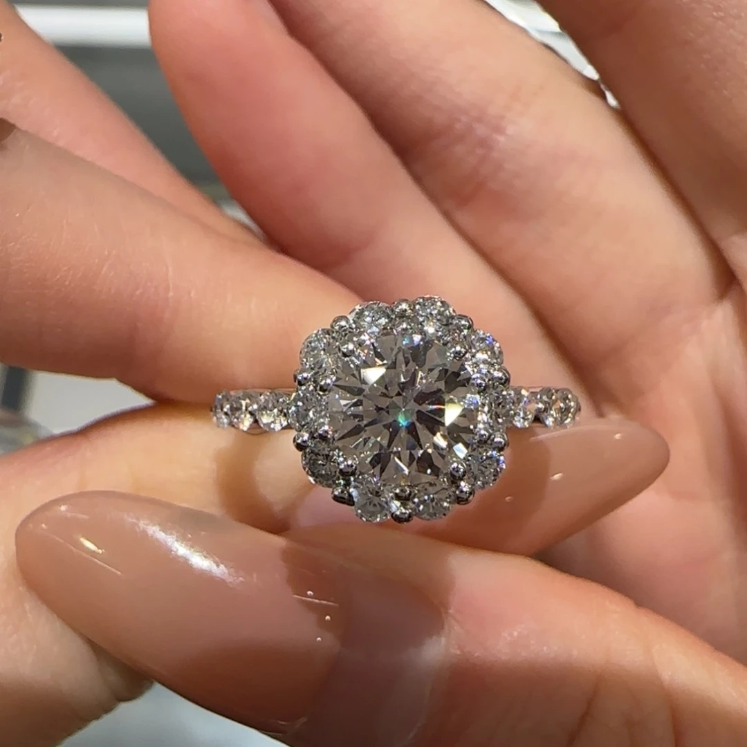 实验室培育钻石铂Pt950镶嵌1卡圆包围镶