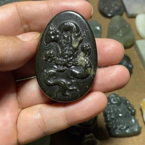 和田玉未镶嵌挂件