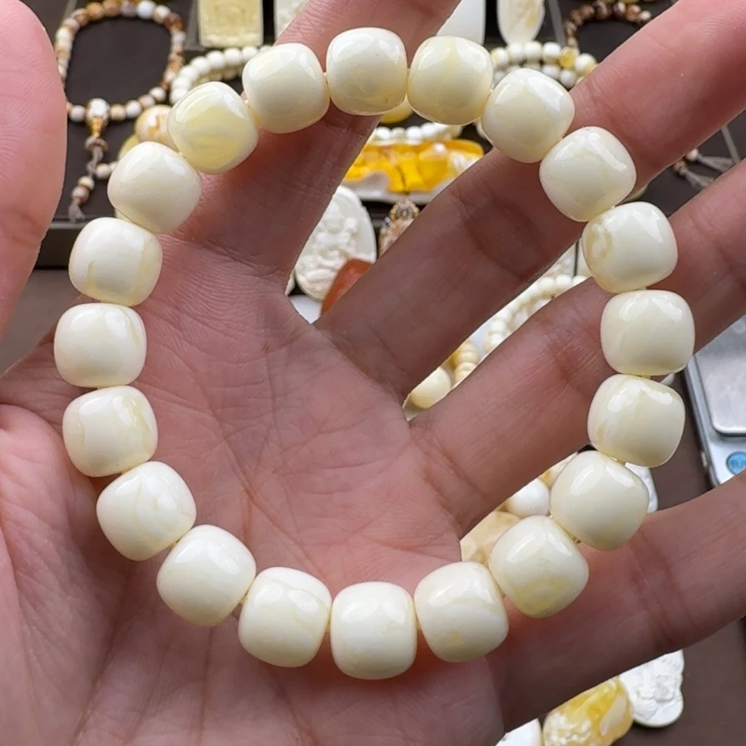 未镶嵌琥珀裸石蜜蜡