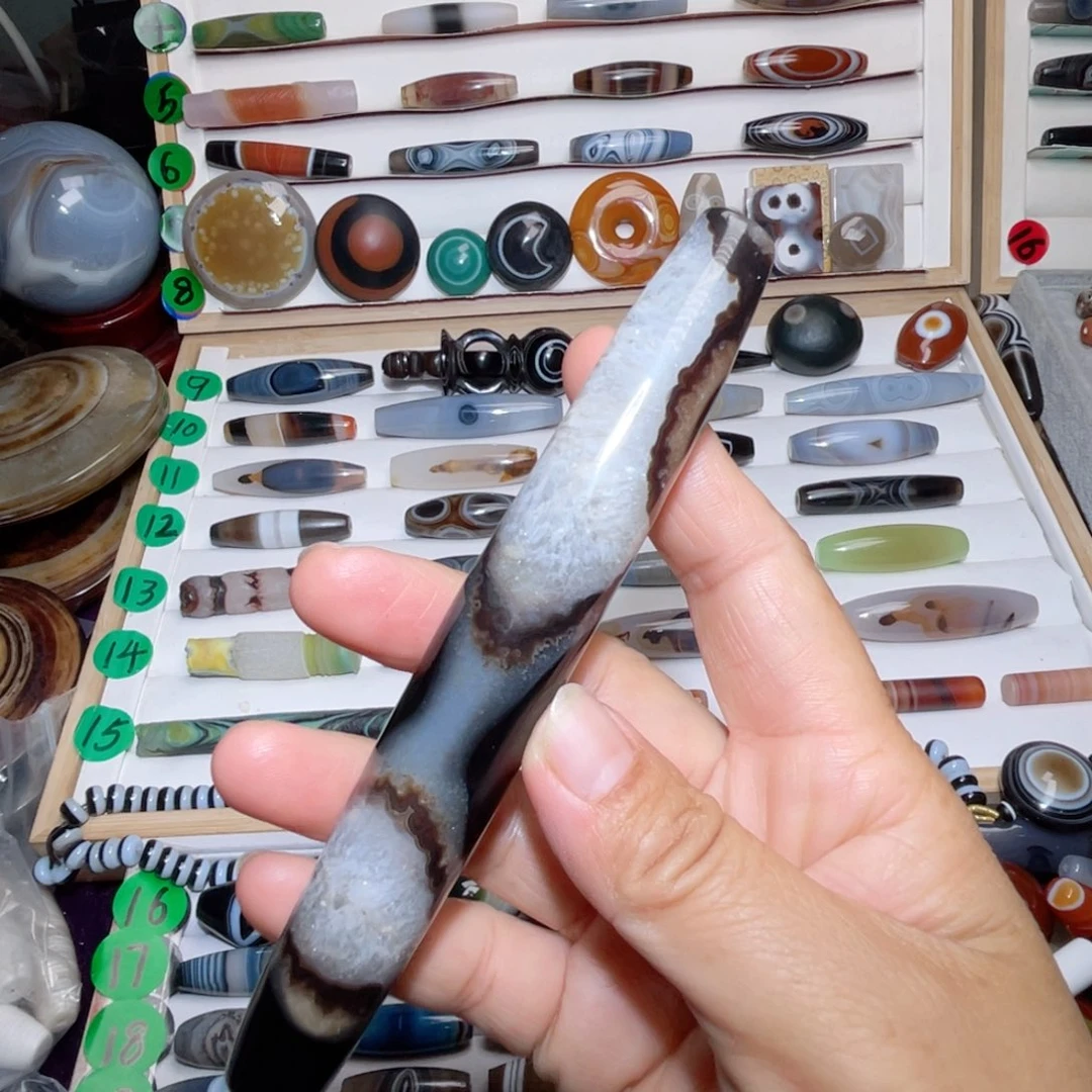 玛瑙/玉髓颈饰未镶嵌