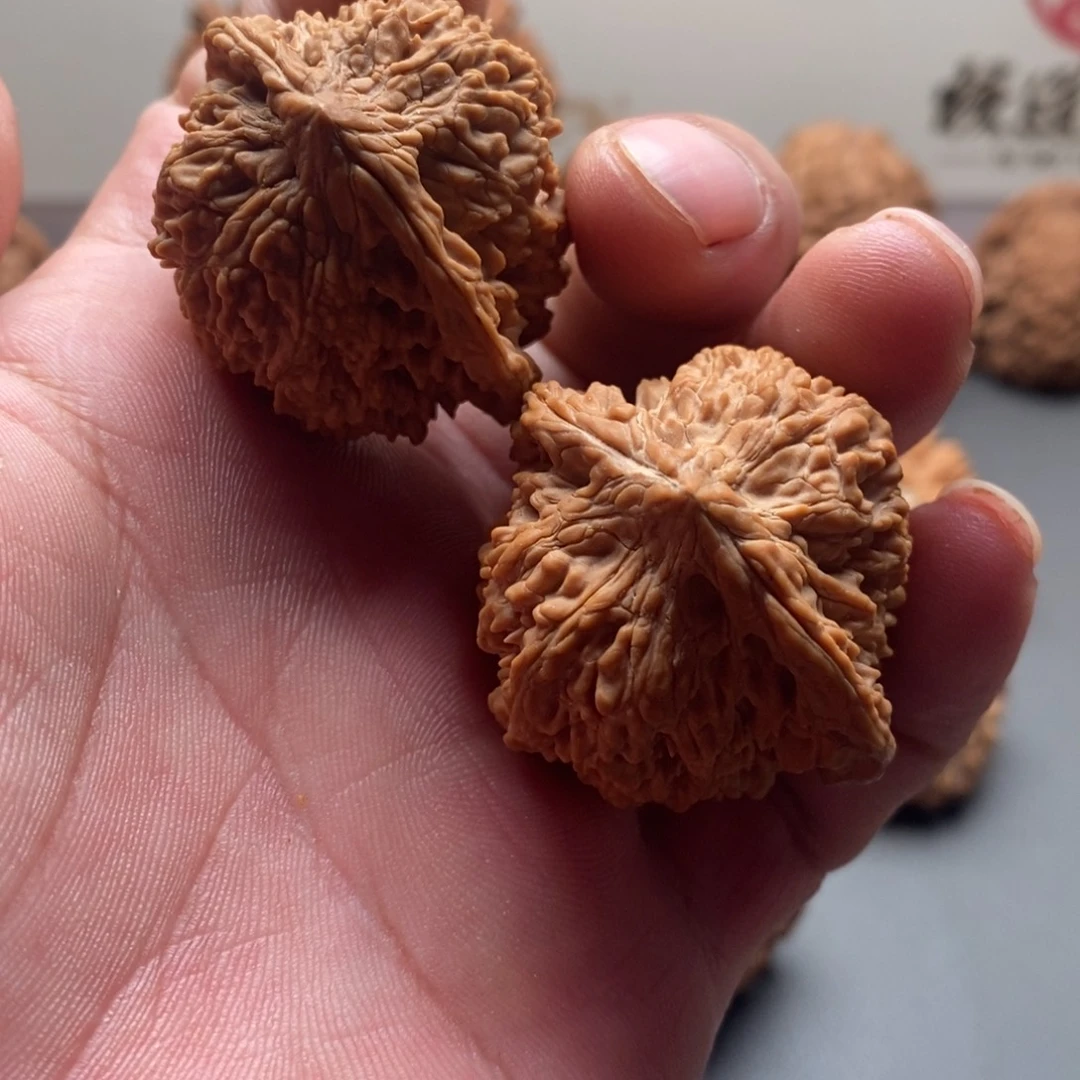 文玩核桃吊坠满天星