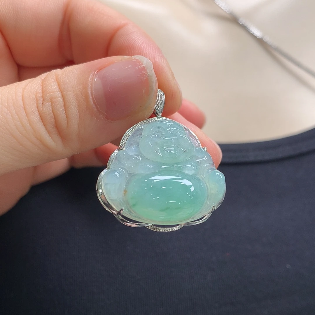 翡翠18K金镶嵌颈饰佛公