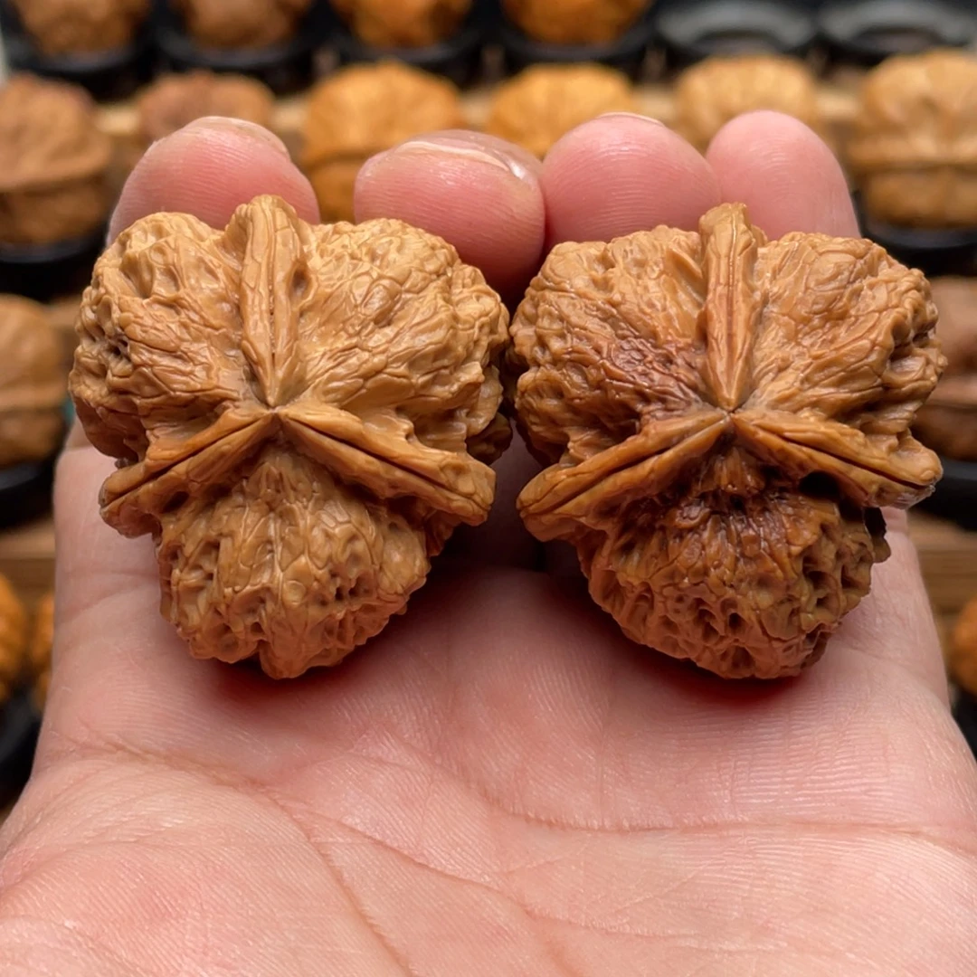 吊坠文玩核桃凌牌石斧三棱40尺