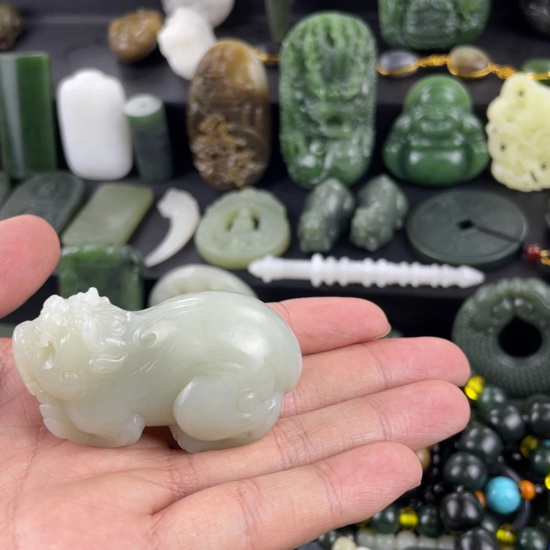 颈饰未镶嵌和田玉