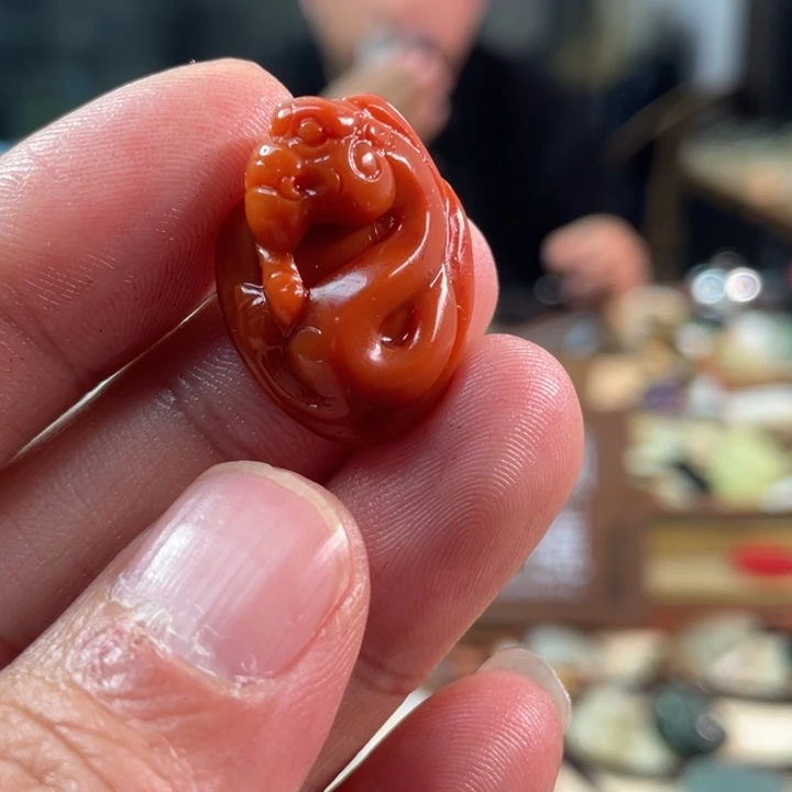 颈饰未镶嵌南红玛瑙