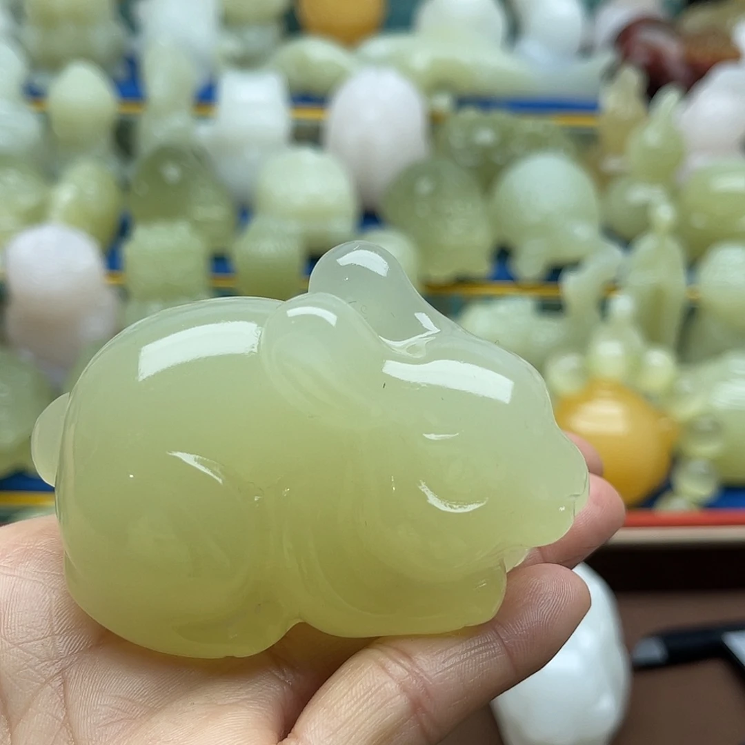 8***6玉天然桌面小摆件