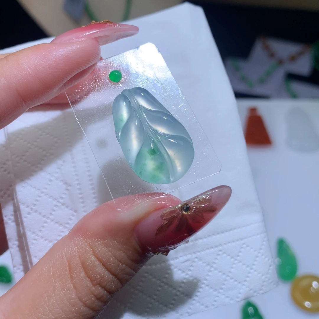 定制翡翠18K金镶嵌叶子