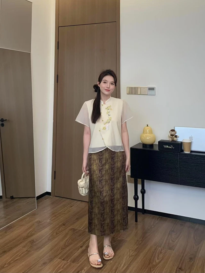 【折扣】小羽酱小个子定制气质高腰显瘦后开叉新中式碎花半身裙3781