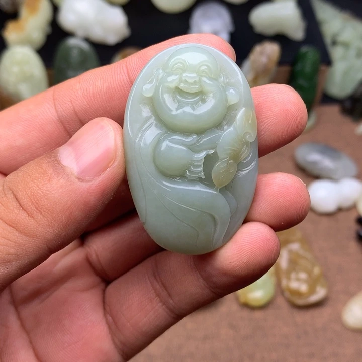 颈饰未镶嵌和田玉
