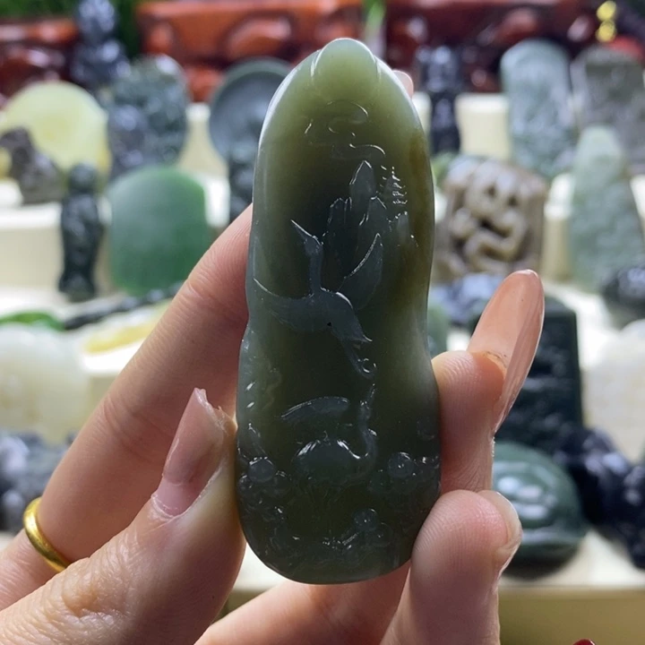 和田玉颈饰未镶嵌