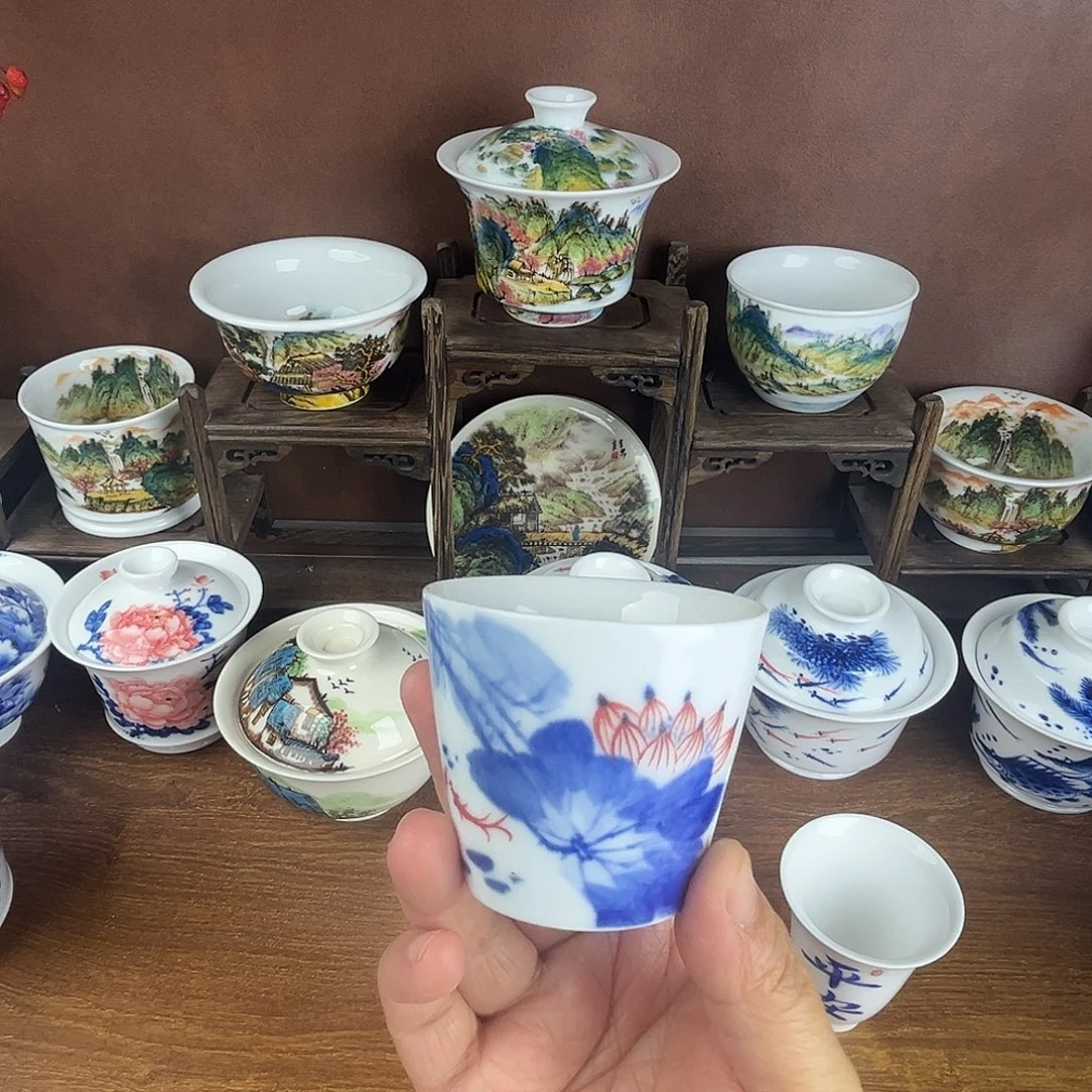 东***人忠意堂釉下彩荷花鱼