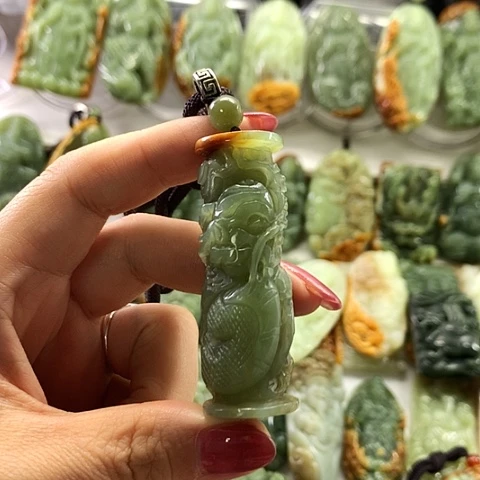 和田玉未镶嵌挂件