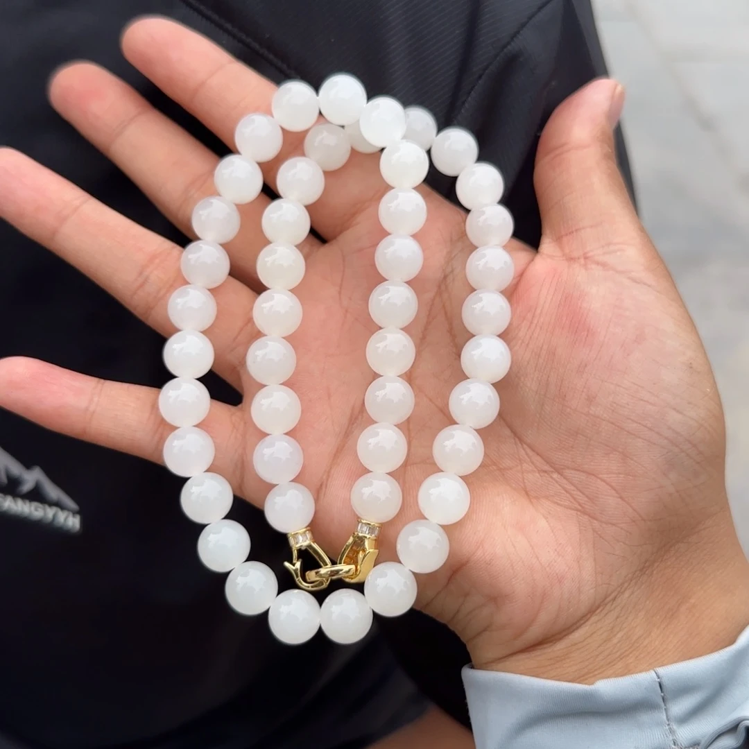 和田玉未镶嵌颈饰L****N