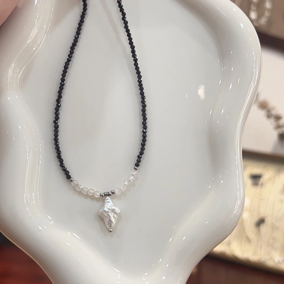 银S925镀金镶嵌淡水珍珠耳饰