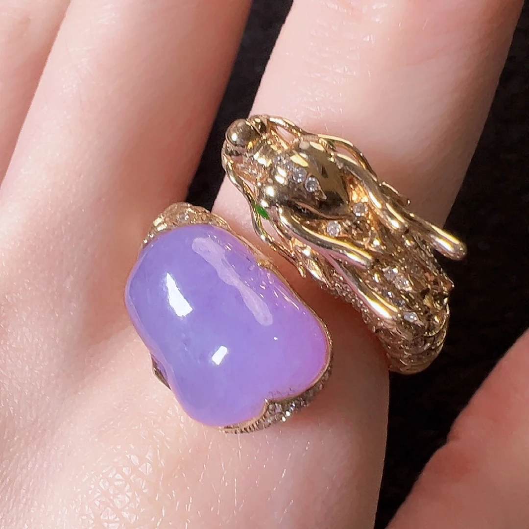 翡翠18K金镶嵌戒指签收后24小时鉴赏期，过时不退