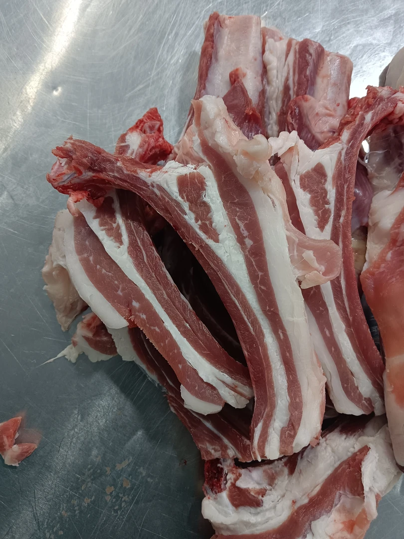 蒙味鲜牛羊肉店   草地小羊排