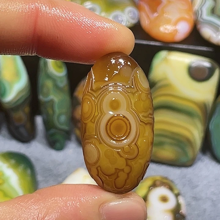 玛瑙/玉髓未镶嵌珠宝奇石