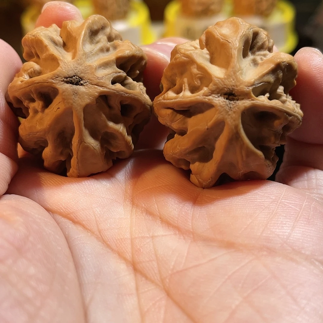 文玩核桃吊坠2 天使之吻