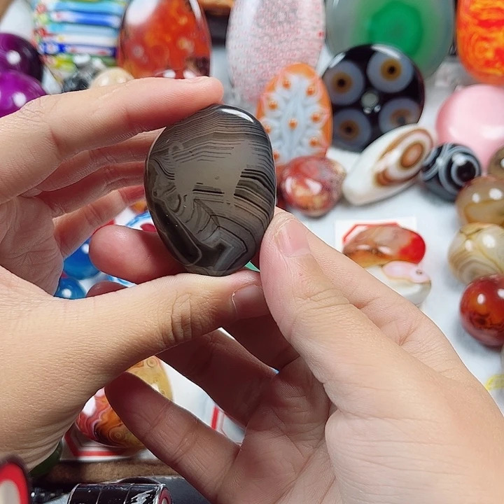 玛瑙/玉髓未镶嵌珠宝奇石