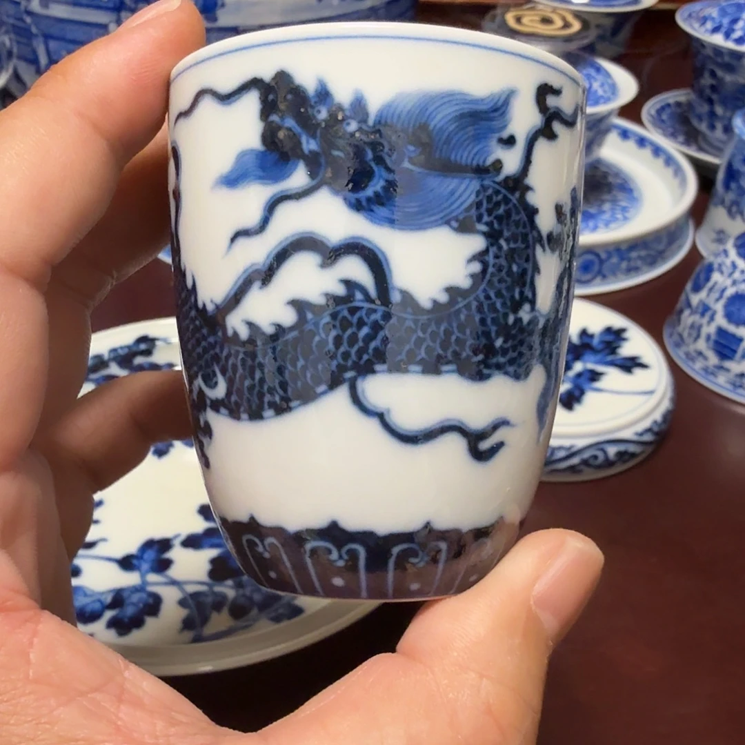 青花宣德龙手雷杯