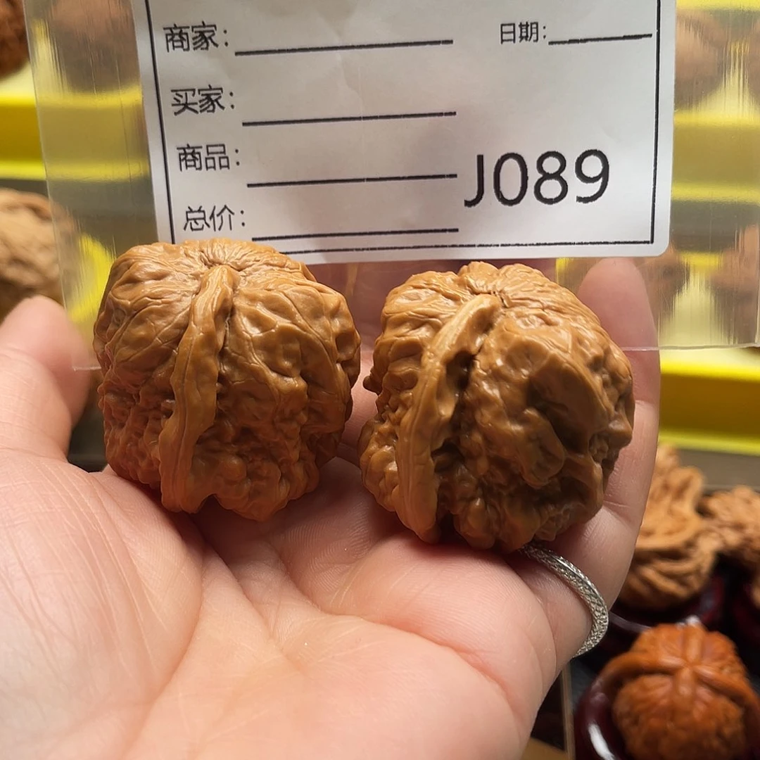 文玩核桃吊坠龙**海Bgthhyhhh