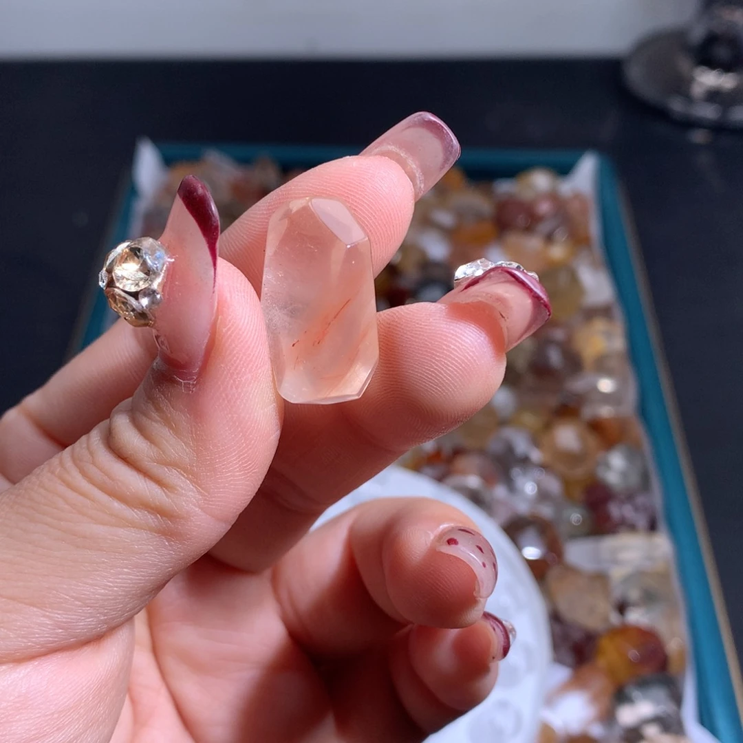 未镶嵌珠宝半成品水晶兔毛多样性