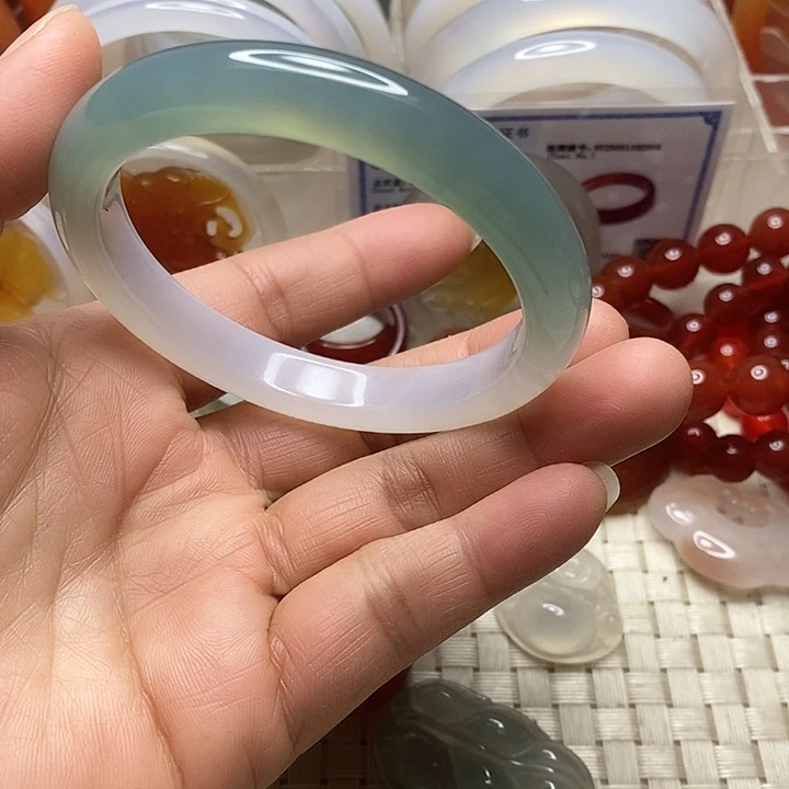 玛瑙/玉髓未镶嵌手镯