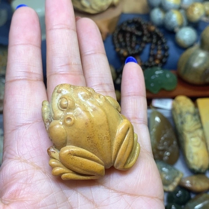 岫岩河磨玉（透闪石质玉）把件未镶嵌
