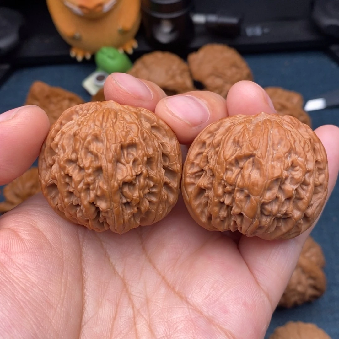 文玩核桃把件39.8毕业山地正磨全品