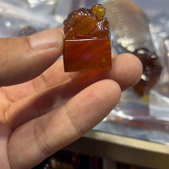 琥珀颈饰未镶嵌琥珀吊坠